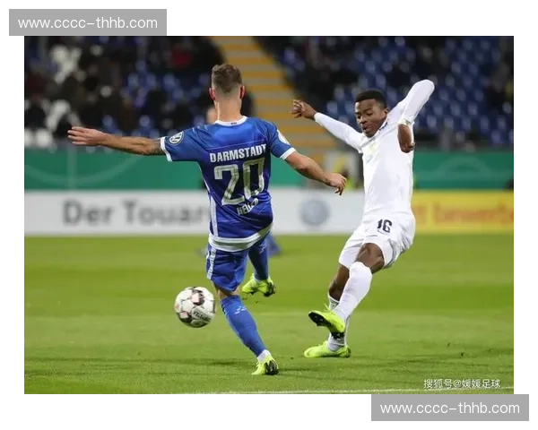 深入解析五大足球联赛风格差异与竞技特色的全面比较与深度观察探